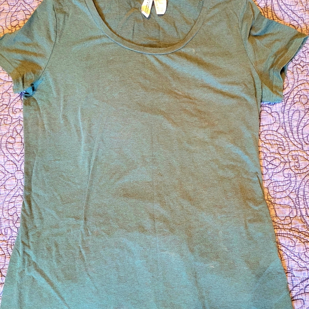H&m v neck hunter Green size large